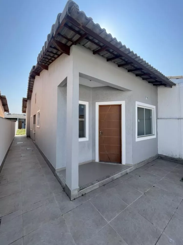 Casa à venda com 2 quartos, 240m² - Foto 1