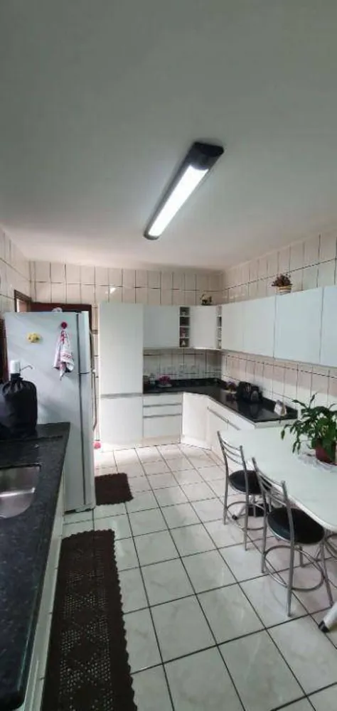 Sobrado, 3 quartos, 264 m² - Foto 1