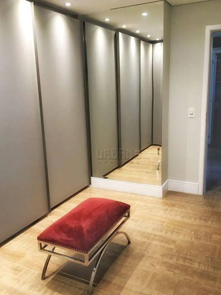 Apartamento, 3 quartos, 236 m² - Foto 2
