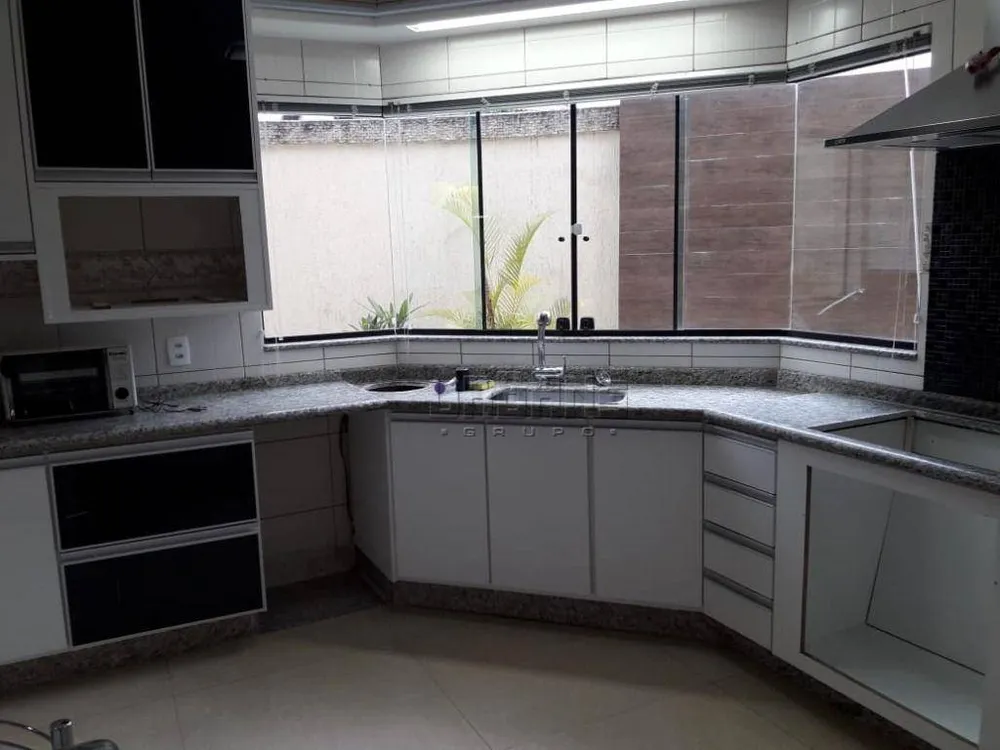 Sobrado, 3 quartos, 320 m² - Foto 1