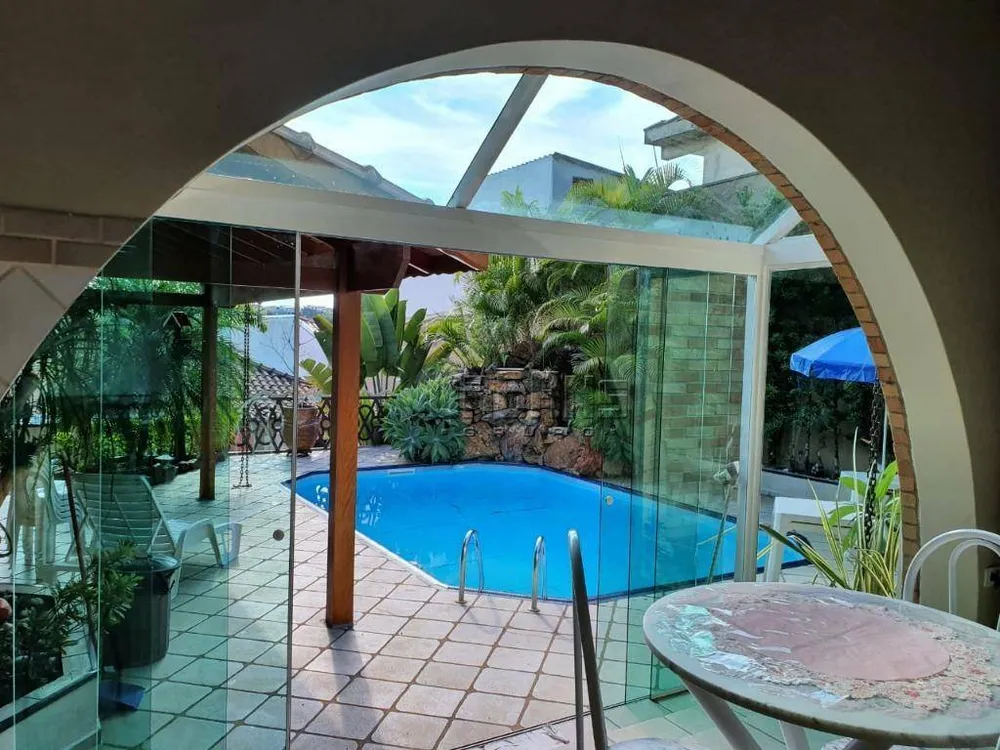 Casa, 4 quartos, 352 m² - Foto 1