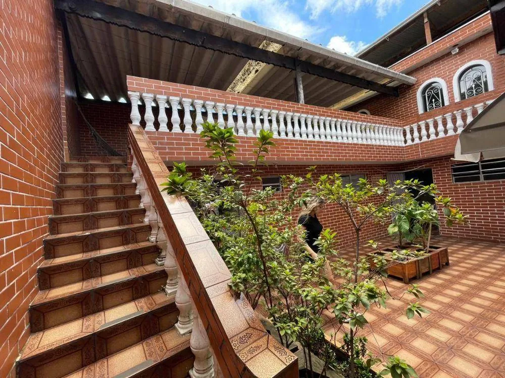 Chácara, 3 quartos, 300 m² - Foto 1