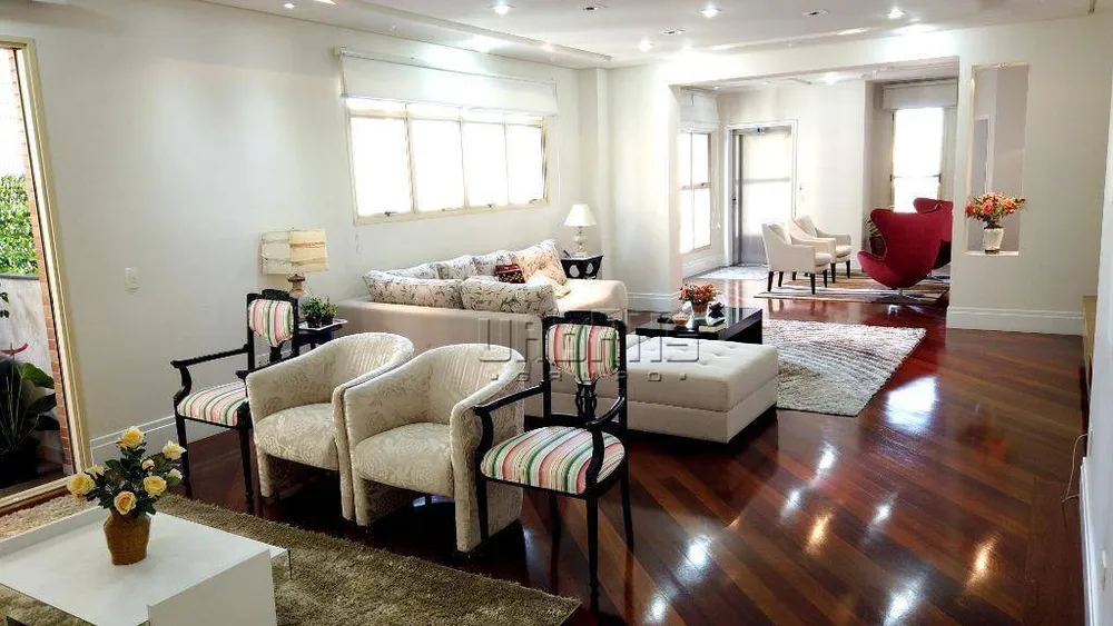 Apartamento, 3 quartos, 296 m² - Foto 1