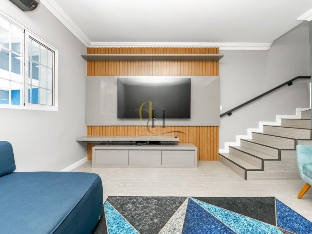 Sobrado, 3 quartos, 240 m² - Foto 1