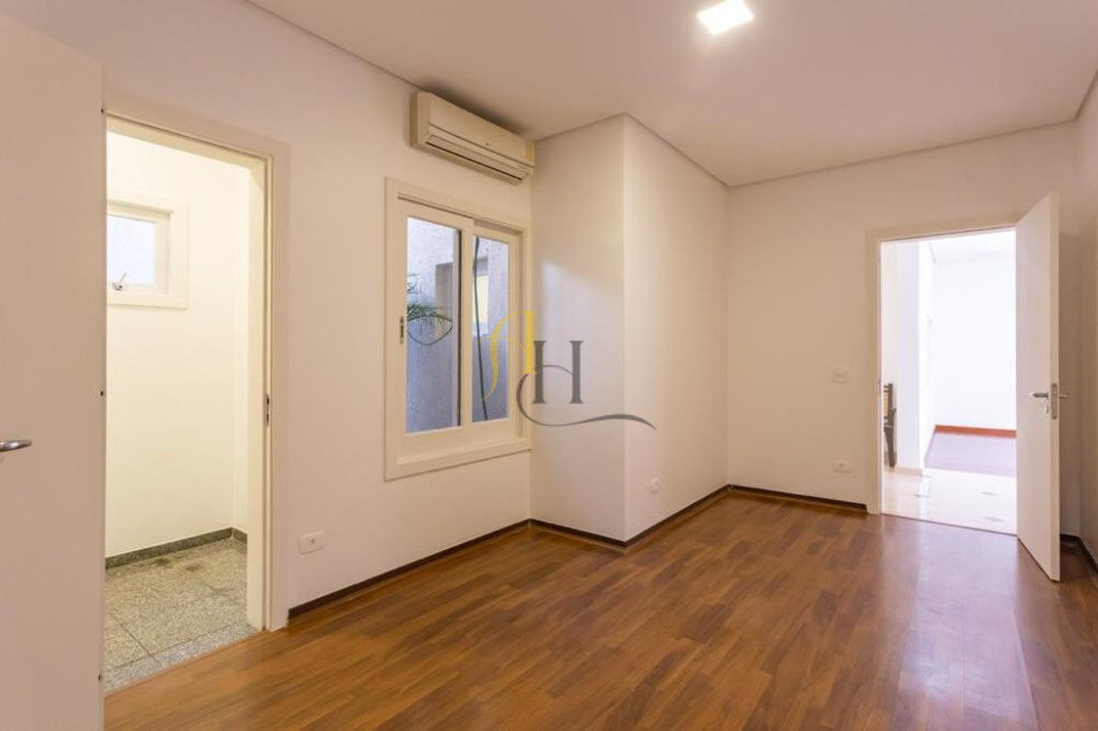 Casa de Condomínio à venda com 4 quartos, 465m² - Foto 2
