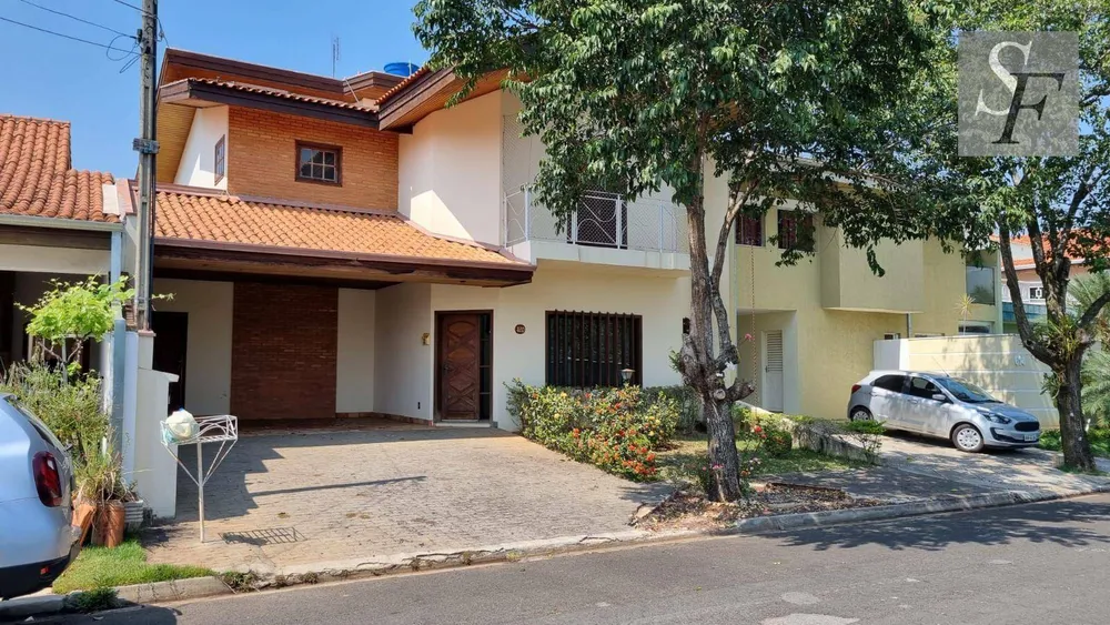 Sobrado, 3 quartos, 297 m² - Foto 1