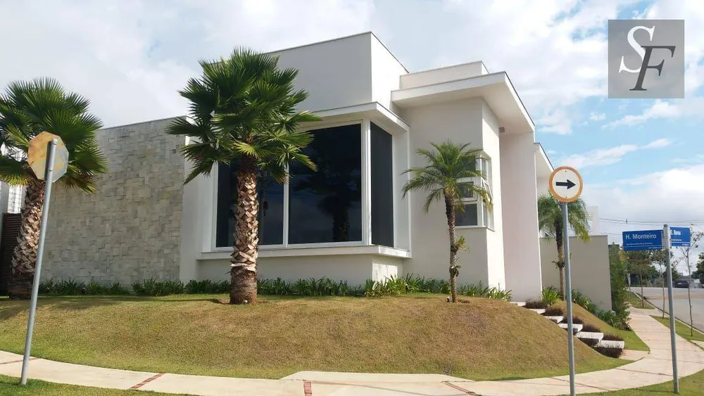 Casa, 3 quartos, 235 m² - Foto 1