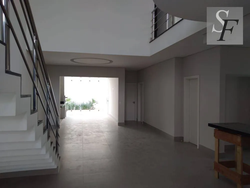 Sobrado, 3 quartos, 240 m² - Foto 2