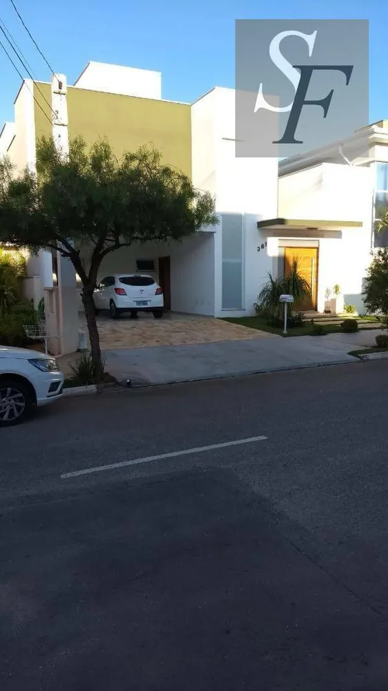Sobrado, 3 quartos, 292 m² - Foto 1