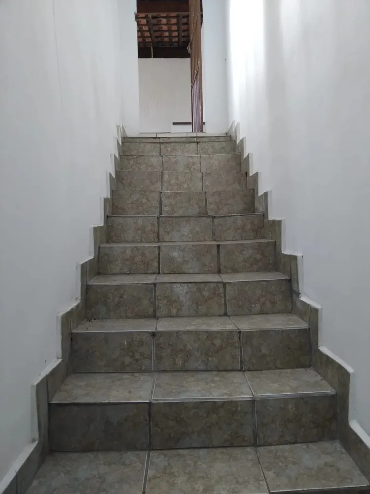 Casa, 4 quartos, 330 m² - Foto 2