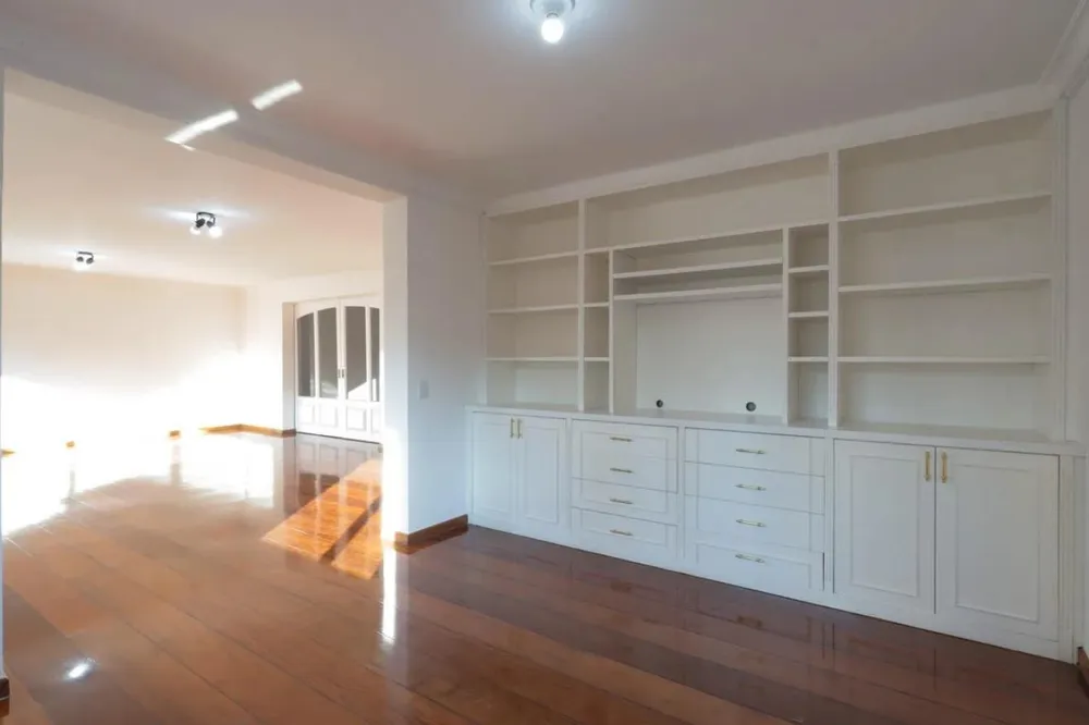 Apartamento, 3 quartos, 240 m² - Foto 2