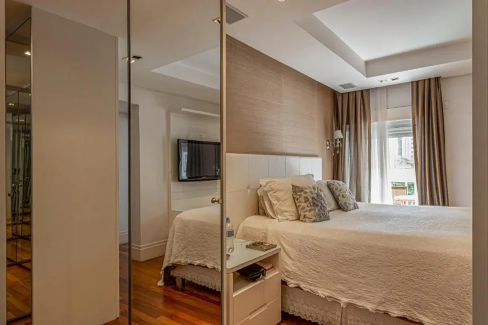 Apartamento, 4 quartos, 240 m² - Foto 1