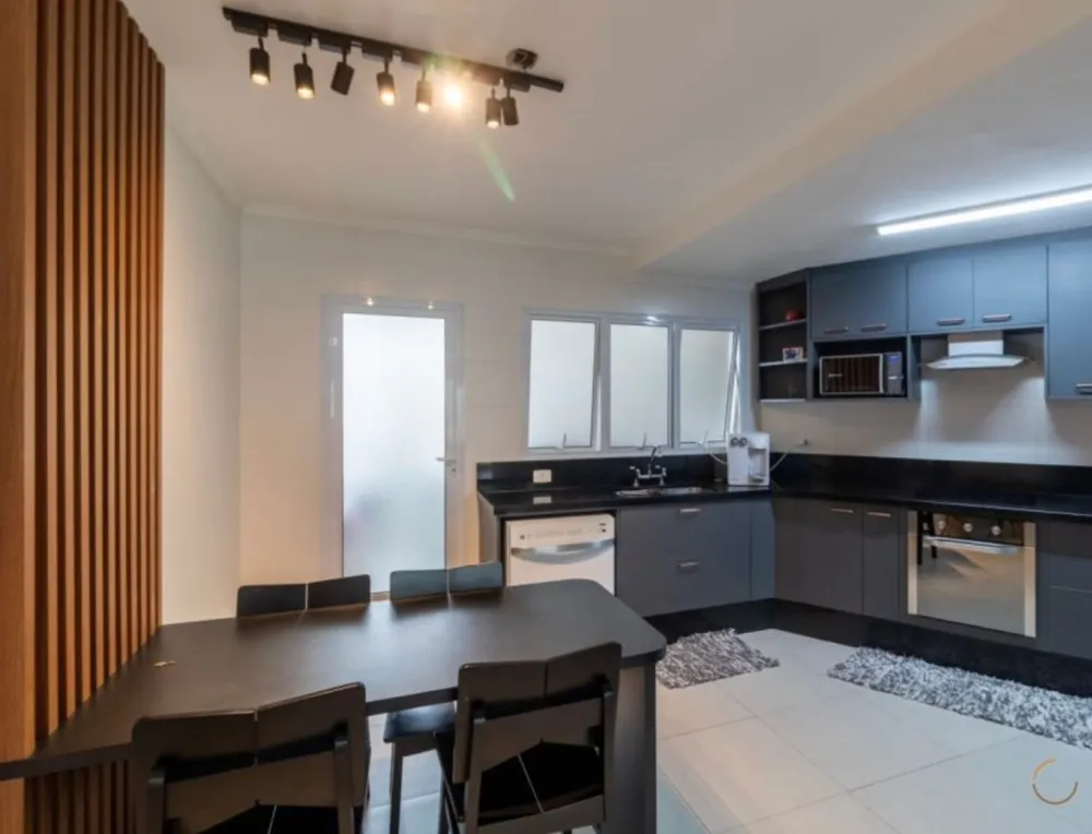 Casa, 3 quartos, 234 m² - Foto 2