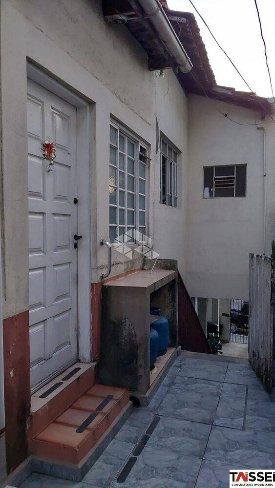 Casa à venda com 4 quartos, 174m² - Foto 2