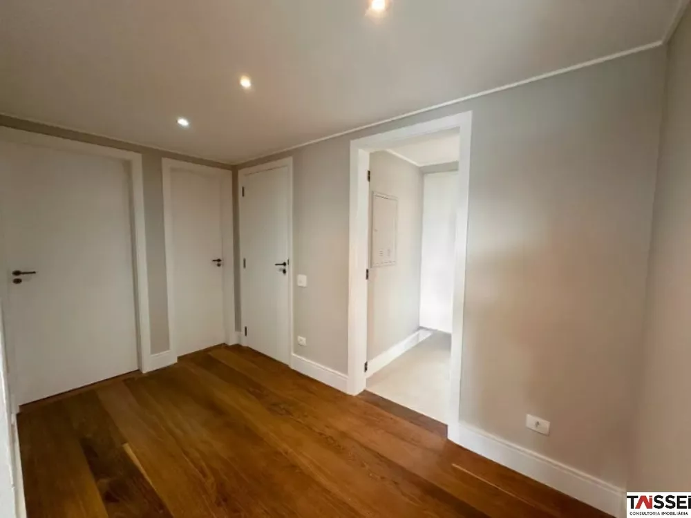 Apartamento à venda com 4 quartos, 195m² - Foto 3