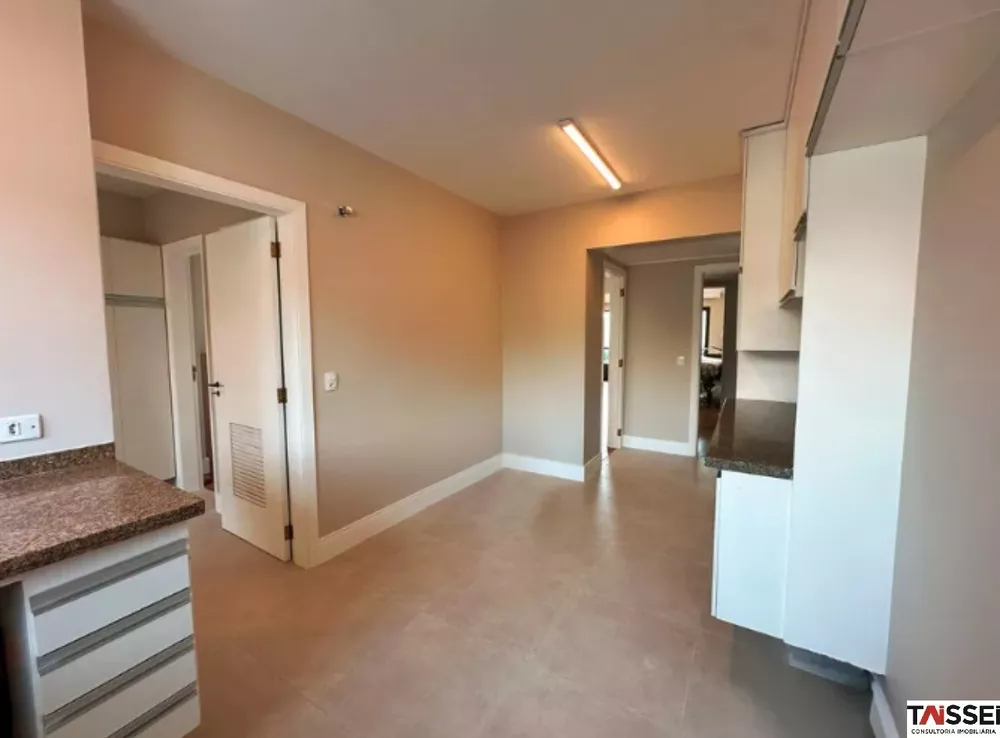 Apartamento à venda com 4 quartos, 195m² - Foto 7