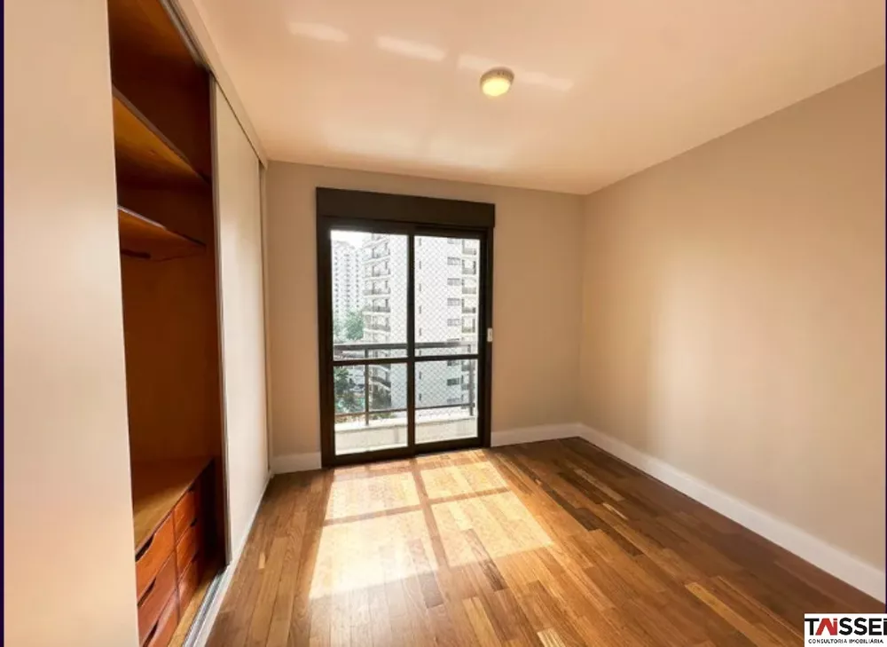 Apartamento à venda com 4 quartos, 195m² - Foto 10