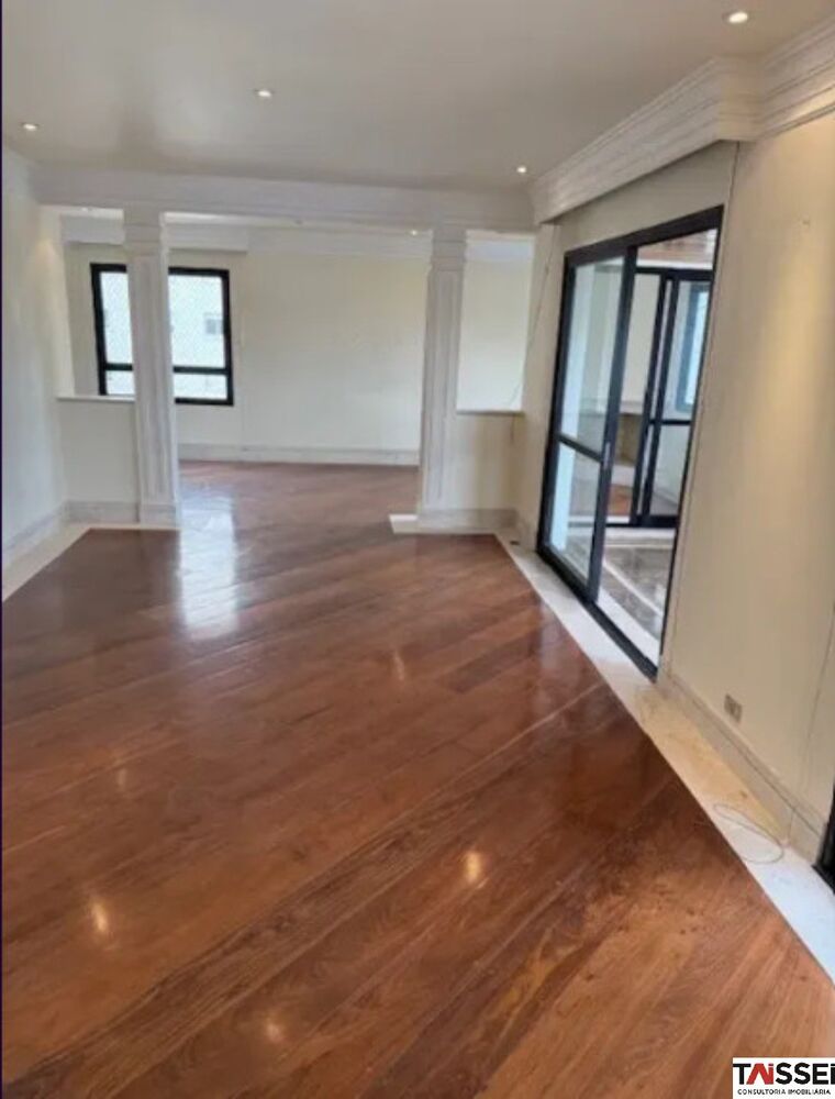 Apartamento, 3 quartos, 216 m² - Foto 1