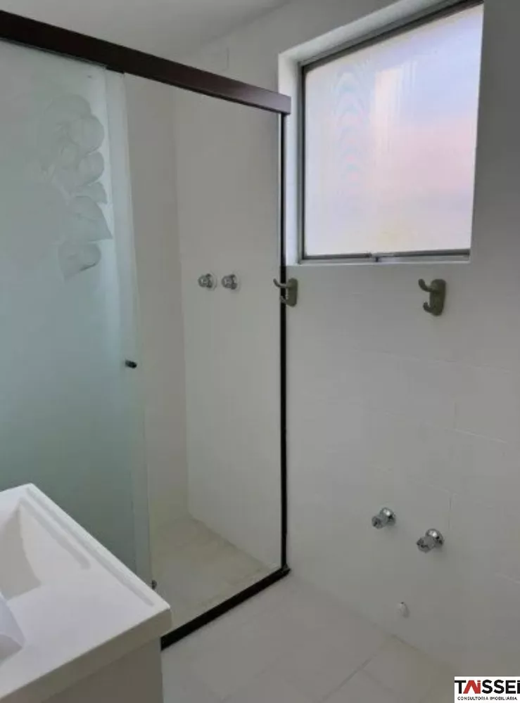 Apartamento à venda com 2 quartos, 71m² - Foto 3