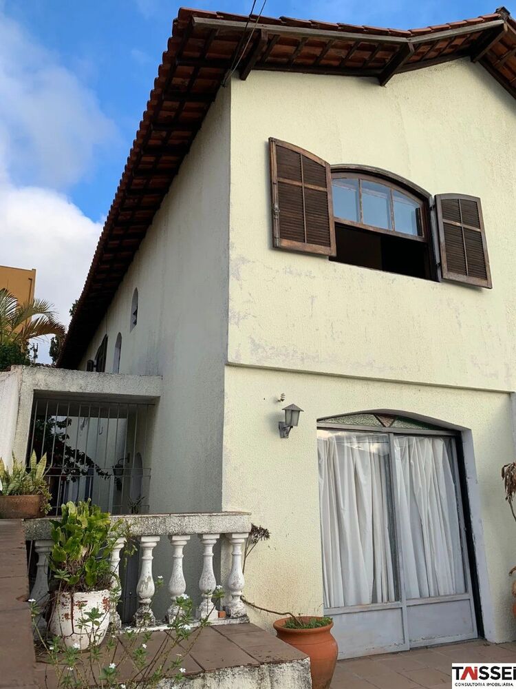 Casa, 3 quartos, 132 m² - Foto 1