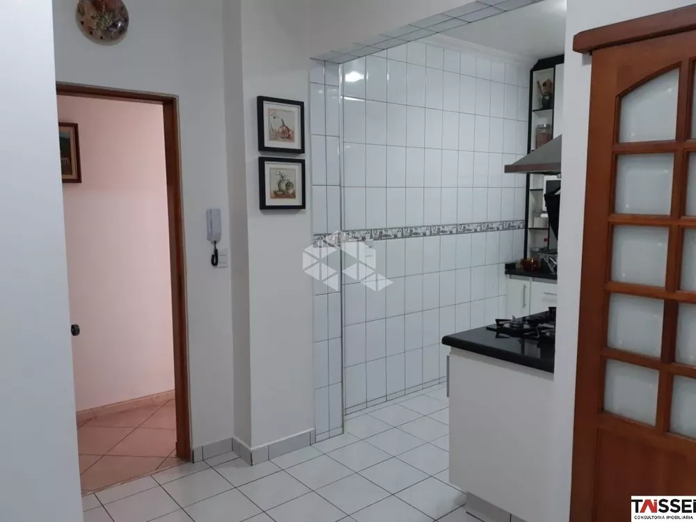 Apartamento à venda com 3 quartos, 105m² - Foto 2