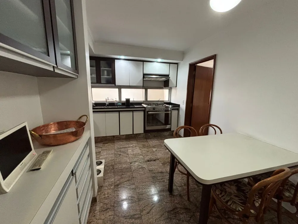 Apartamento, 4 quartos, 230 m² - Foto 1