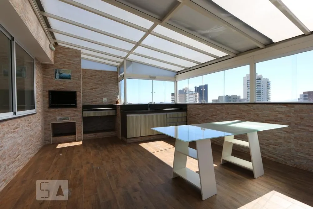 Cobertura, 3 quartos, 244 m² - Foto 2