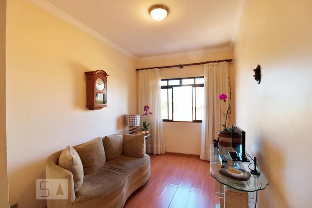 Casa, 3 quartos, 245 m² - Foto 2