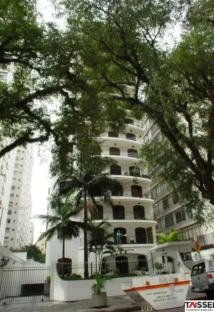 Apartamento à venda com 3 quartos, 280m² - Foto 2