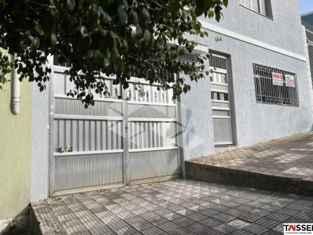 Casa à venda com 2 quartos, 161m² - Foto 1