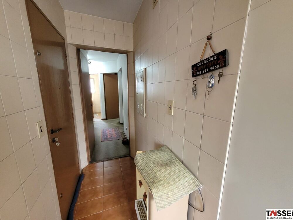 Apartamento à venda com 3 quartos, 160m² - Foto 4