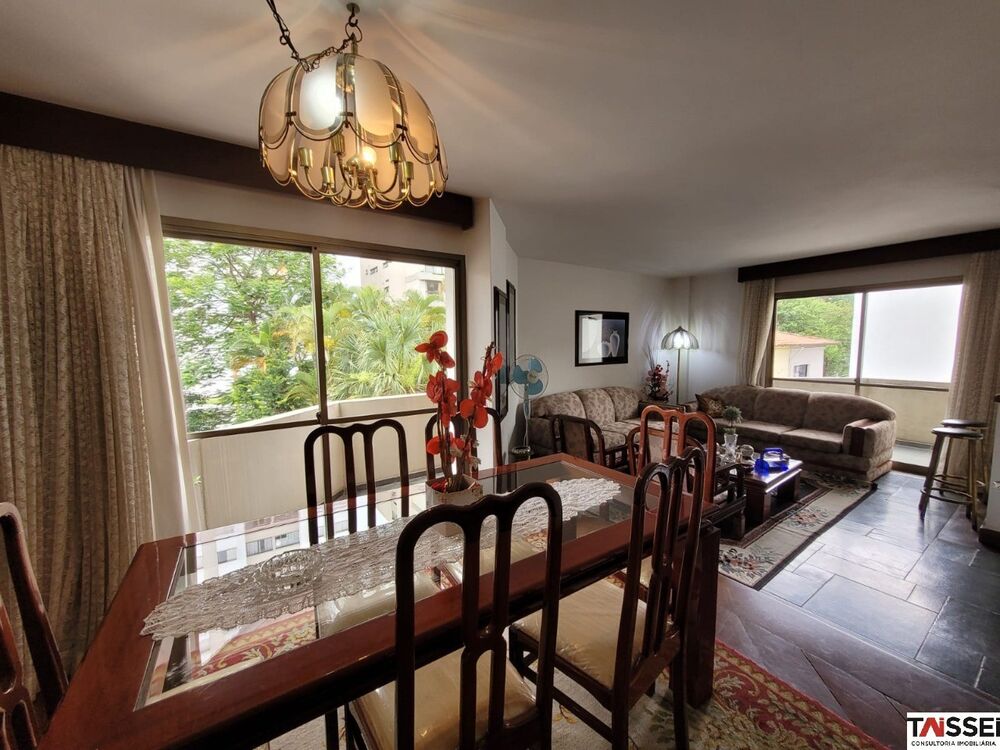 Apartamento à venda com 3 quartos, 160m² - Foto 1