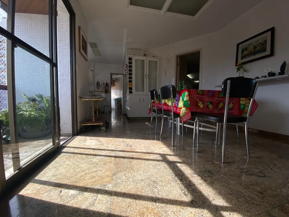 Apartamento, 4 quartos, 223 m² - Foto 1