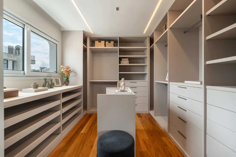 Apartamento, 3 quartos, 255 m² - Foto 1