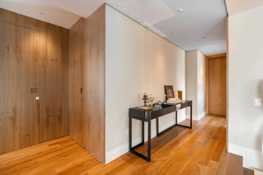 Apartamento, 3 quartos, 255 m² - Foto 1