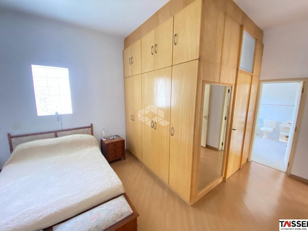 Casa à venda com 5 quartos, 520m² - Foto 4