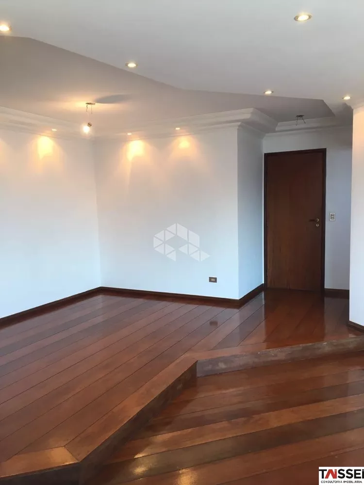 Apartamento à venda com 3 quartos, 124m² - Foto 1