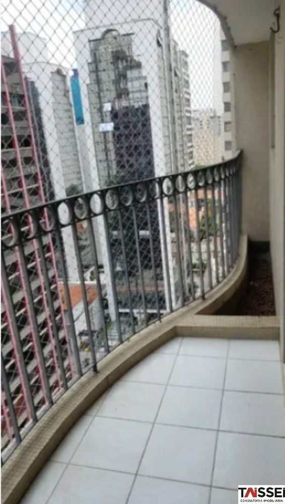 Apartamento à venda com 3 quartos, 75m² - Foto 4