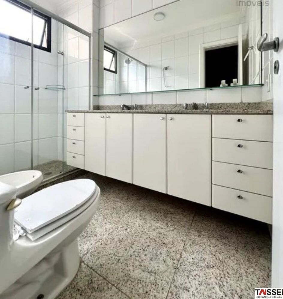 Apartamento para alugar com 3 quartos, 164m² - Foto 3