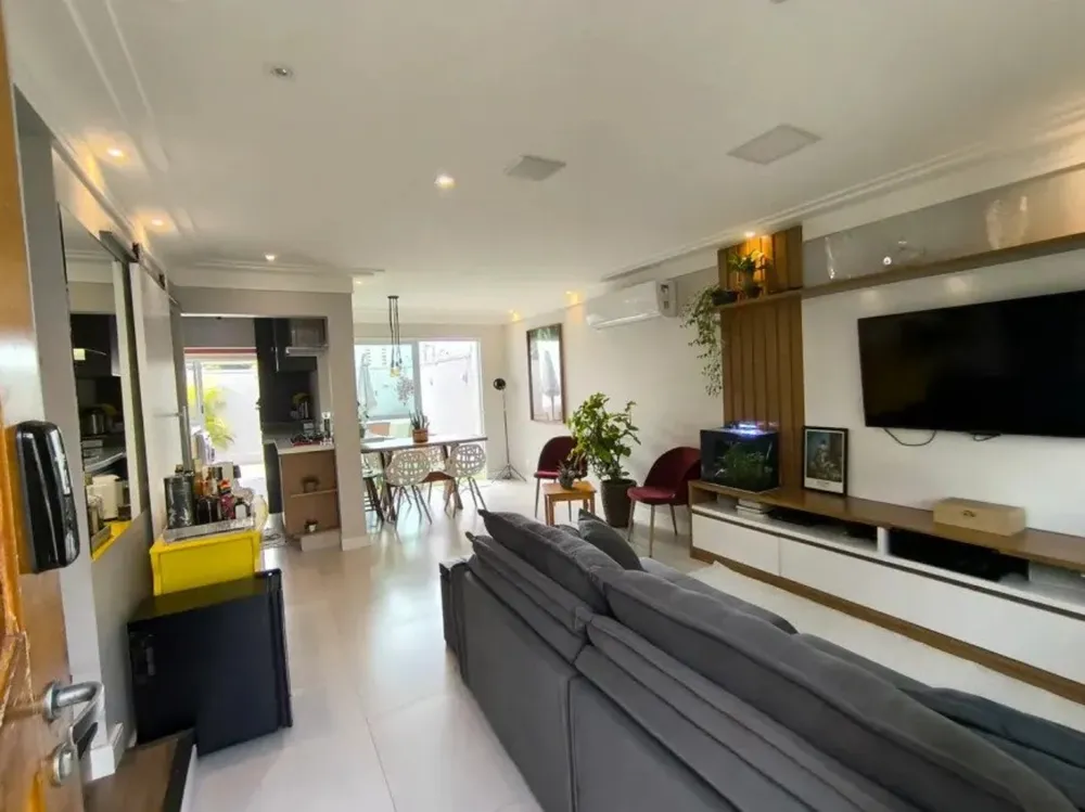 Casa, 3 quartos, 102 m² - Foto 1