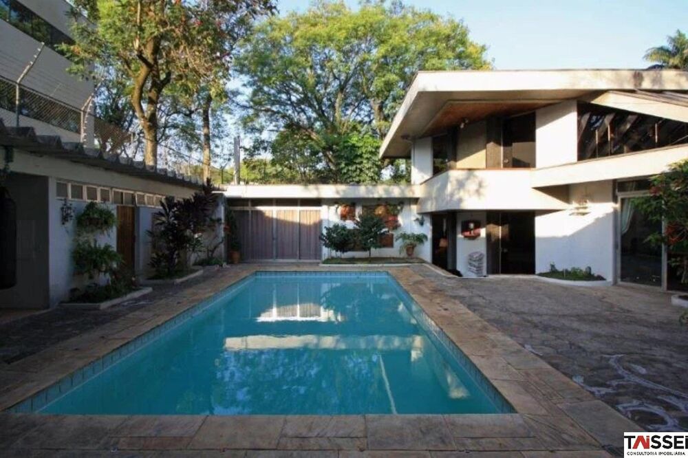 Casa, 4 quartos, 453 m² - Foto 1