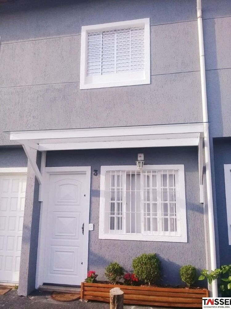 Casa à venda com 2 quartos, 88m² - Foto 1