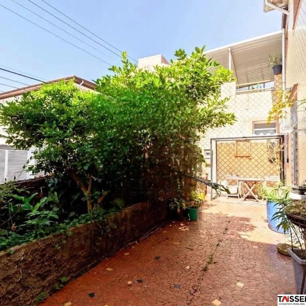 Casa à venda com 4 quartos, 157m² - Foto 1