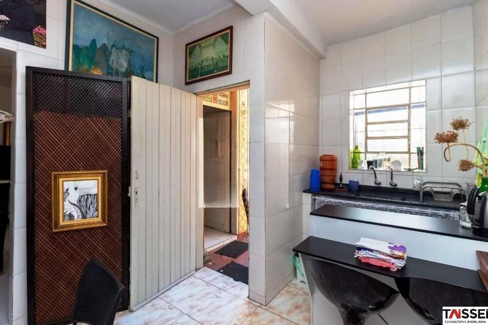 Casa à venda com 4 quartos, 157m² - Foto 2