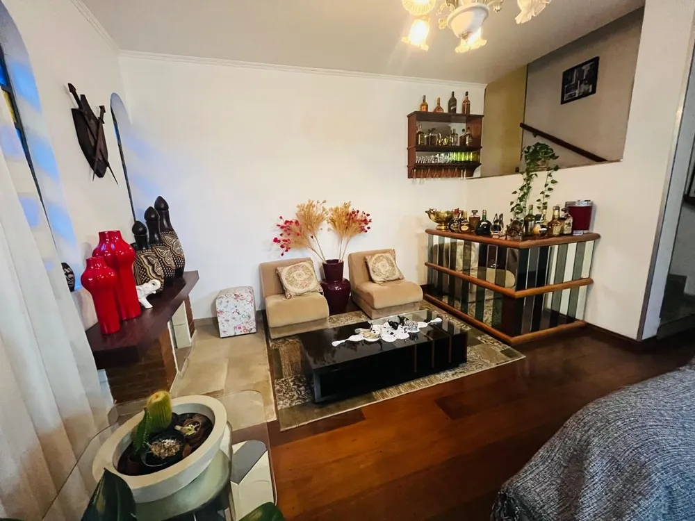 Casa, 4 quartos, 328 m² - Foto 1