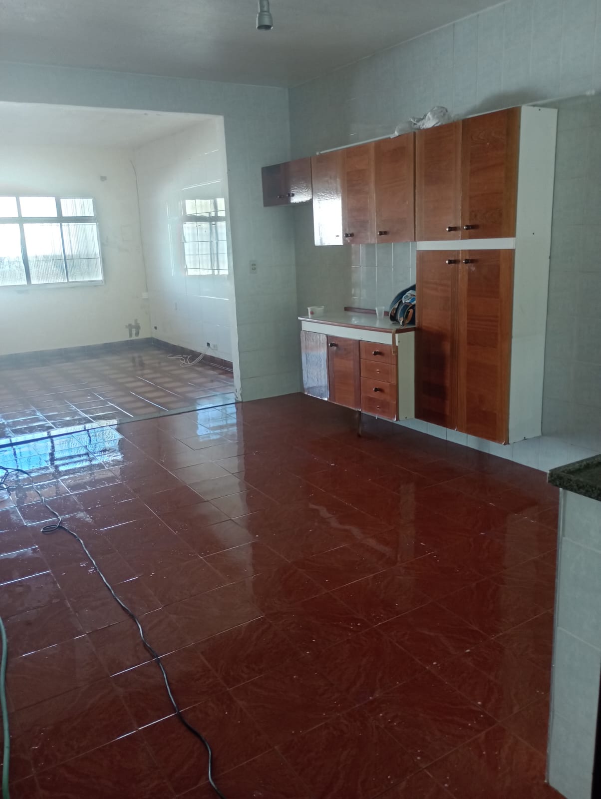 Casa à venda com 3 quartos, 72m² - Foto 11