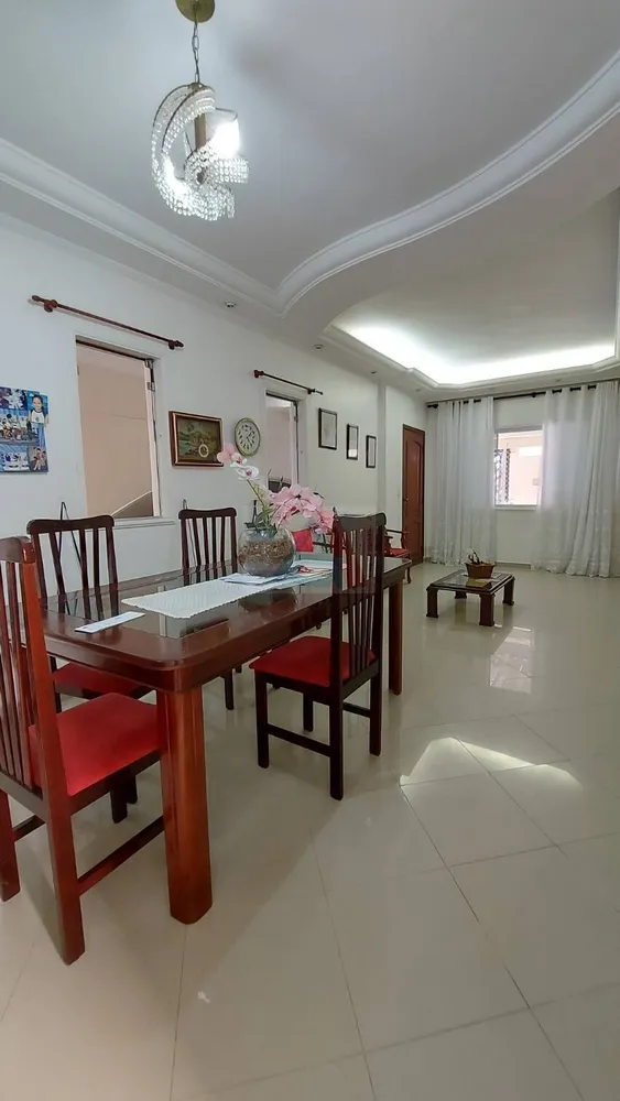 Casa, 3 quartos, 409 m² - Foto 1