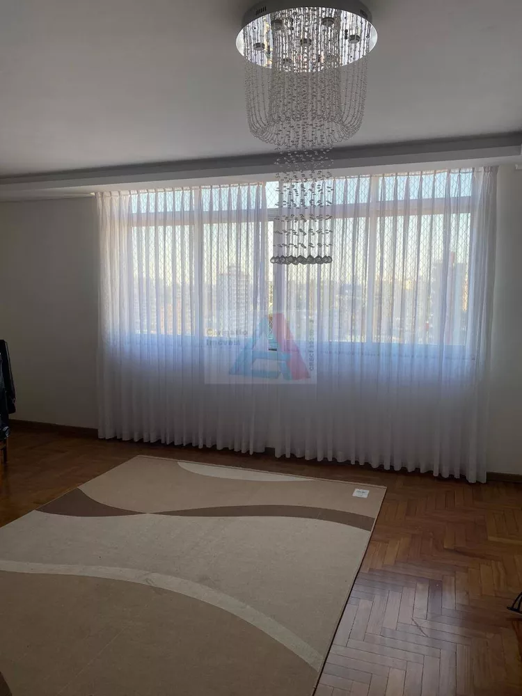 Apartamento à venda com 3 quartos, 140m² - Foto 3