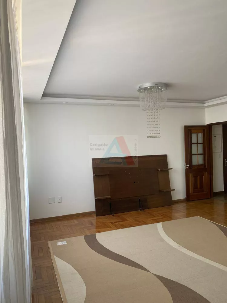 Apartamento à venda com 3 quartos, 140m² - Foto 4