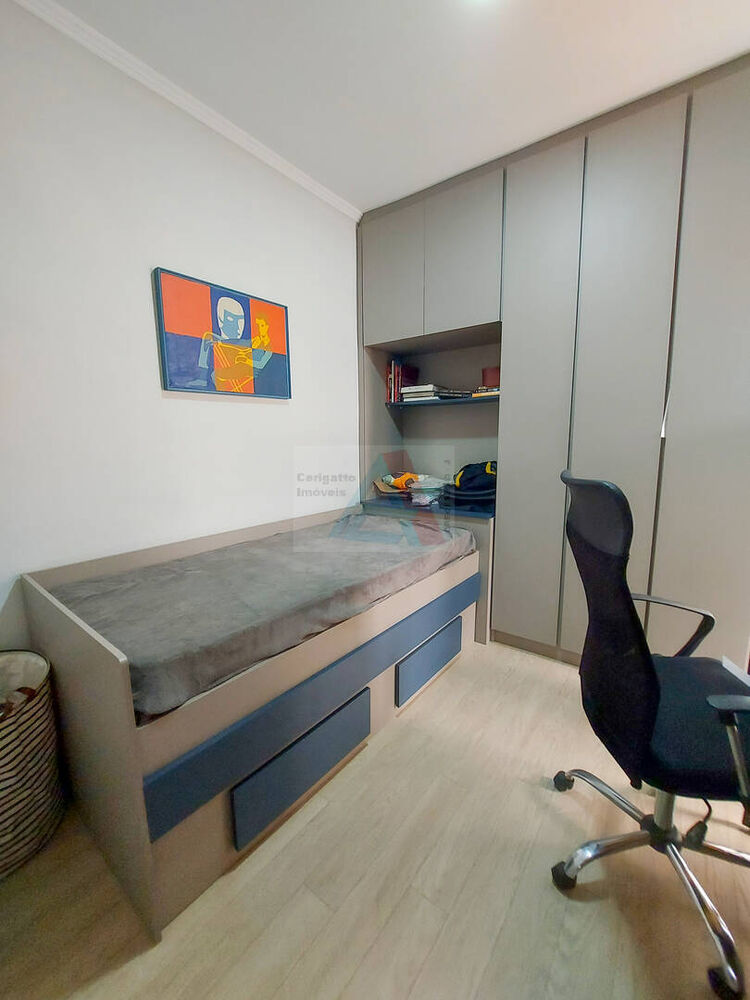 Apartamento à venda com 3 quartos, 150m² - Foto 2